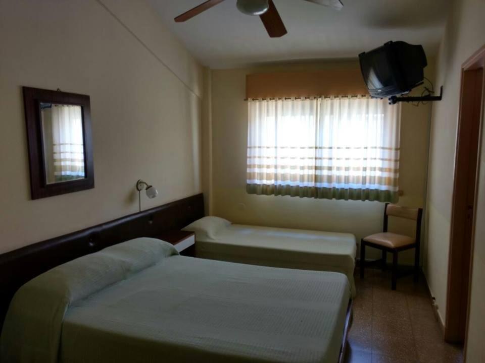 Hotel Acuario Mar de Ajo Ngoại thất bức ảnh